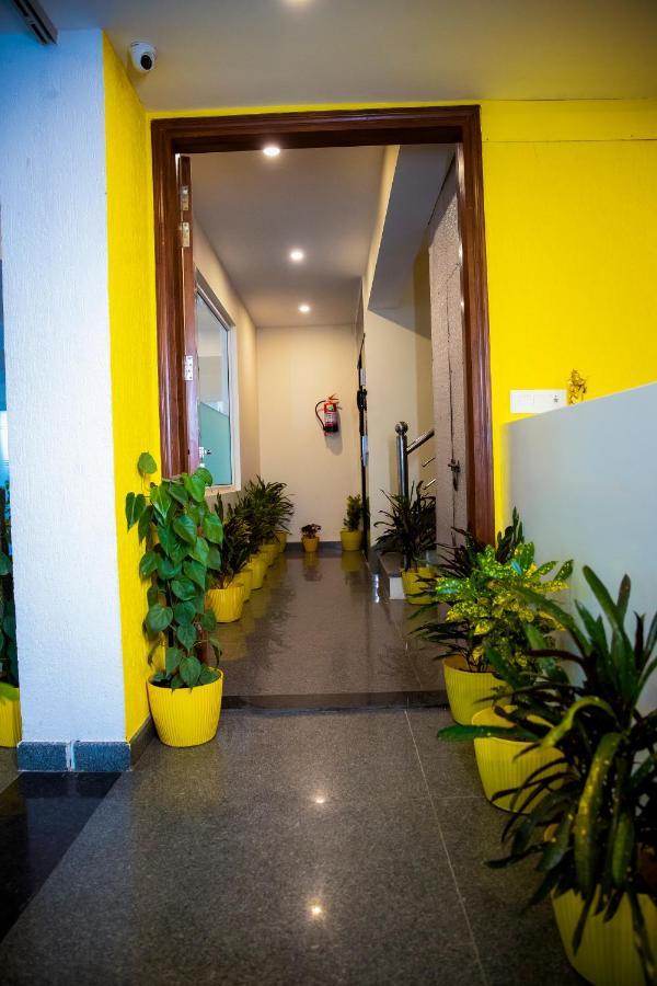 Lime Tree Luxury Studio - Service Apartment Near Artemis Hospital ,Gurgaon Exterior photo