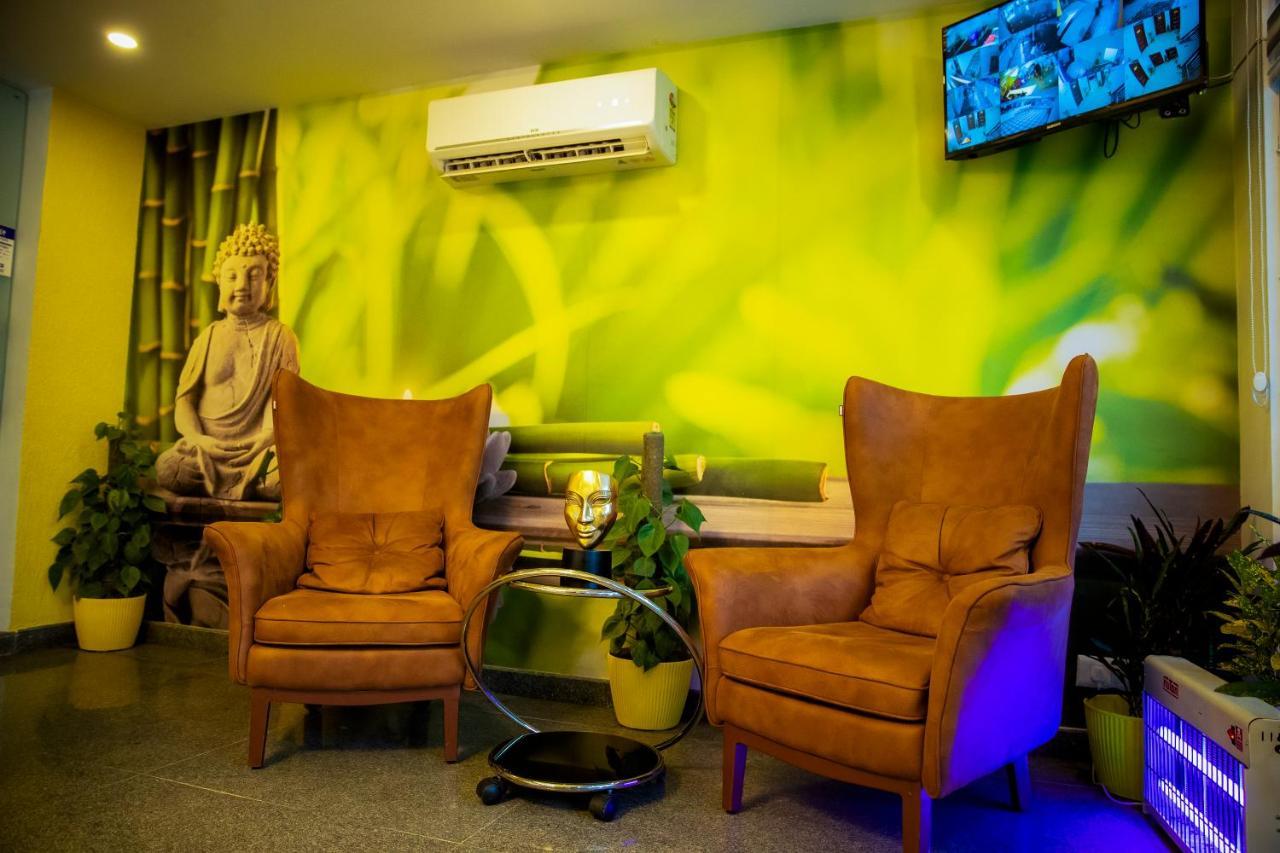 Lime Tree Luxury Studio - Service Apartment Near Artemis Hospital ,Gurgaon Exterior photo